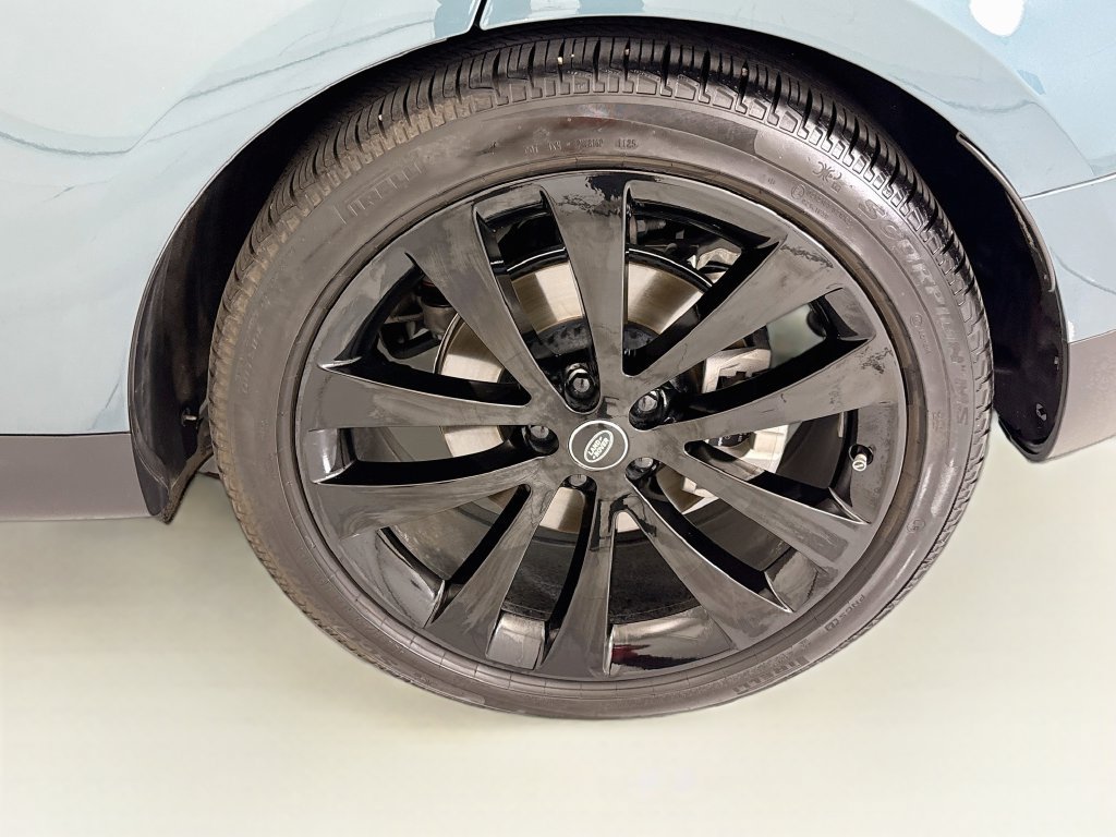 Used 2025 Land Rover Range Rover Sport SE AWD/4WD image 30