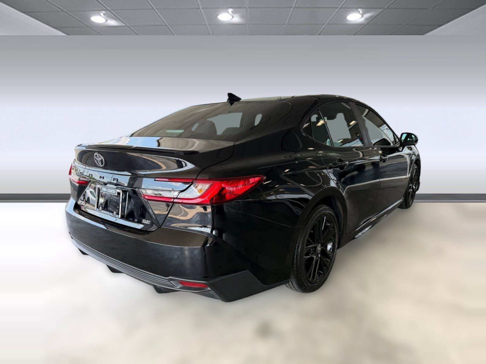 Used 2026 Toyota Camry SE w/ Multimedia Upgrade Package FWD image 9
