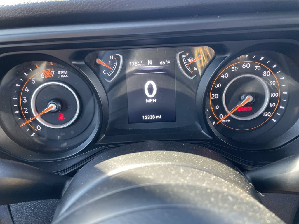 Used 2024 Jeep Wrangler Sport AWD/4WD image 17
