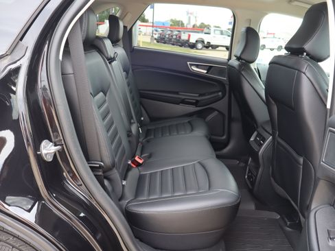 Used 2024 Ford Edge SEL w/ Convenience Package AWD/4WD image 11