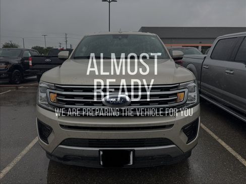 Used 2018 Ford Expedition XLT w/ Equipment Group 202A RWD image 1