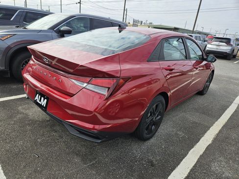 Used 2023 Hyundai Elantra SEL image 8