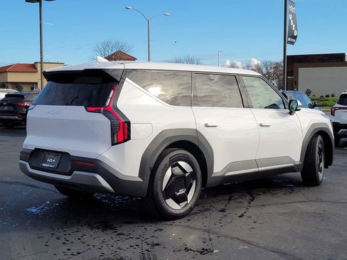 New 2026 Kia EV9 Light image 5