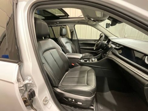 Used 2024 Jeep Grand Cherokee Limited 4xe w/ Luxury Tech Group II AWD/4WD image 13