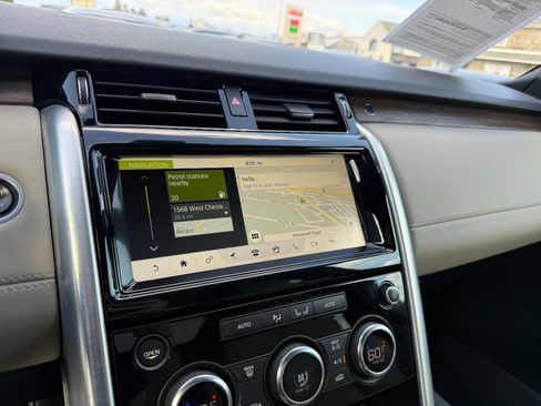 Used 2017 Land Rover Discovery HSE image 22