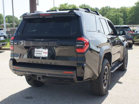 Used 2025 Toyota 4Runner TRD Off-Road Premium AWD/4WD image 19