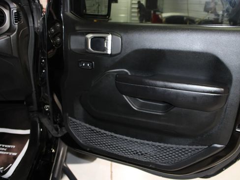 Used 2020 Jeep Gladiator Sport w/ Quick Order Package 24S AWD/4WD image 15
