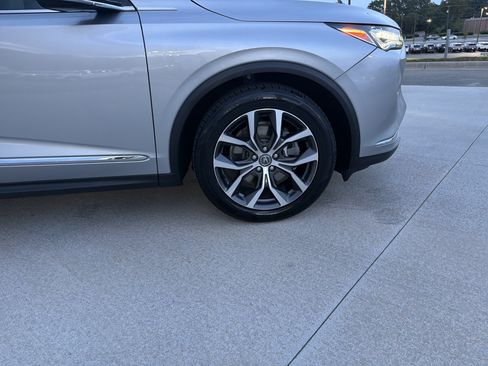Used 2024 Acura MDX w/ Technology Package FWD image 13