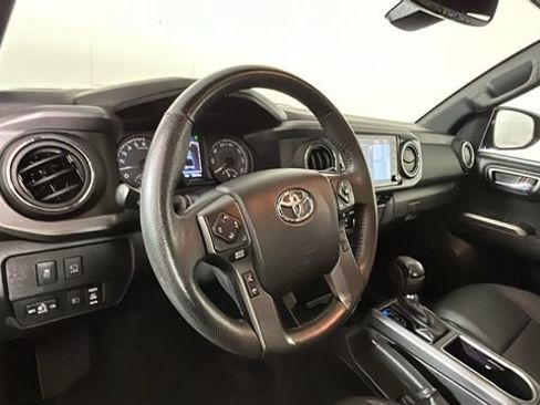 Used 2021 Toyota Tacoma TRD Pro AWD/4WD image 13