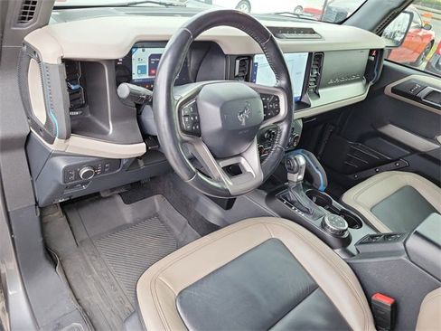 Used 2022 Ford Bronco Wildtrak image 19