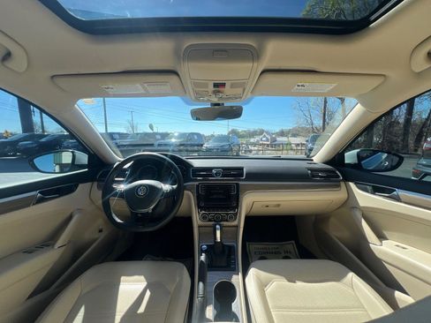 Used 2017 Volkswagen Passat 1.8T SE image 8