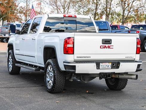 Used 2015 GMC Sierra 2500 Denali w/ Duramax Plus Package image 2