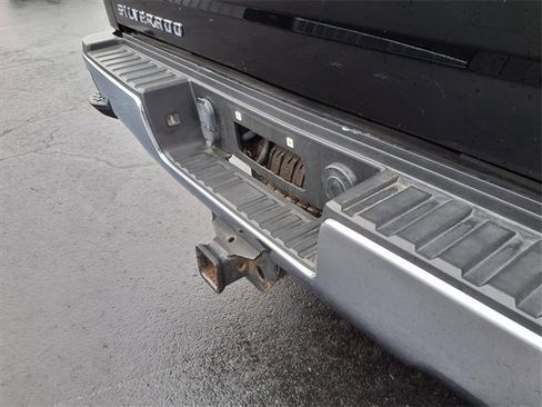 Used 2015 Chevrolet Silverado 2500 LT w/ LT Convenience Package image 24