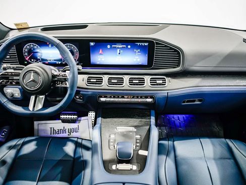 Used 2026 Mercedes-Benz GLS 580 4MATIC image 12