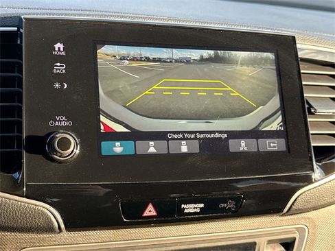 Certified 2022 Honda Passport TrailSport image 38