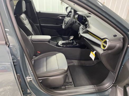 New 2026 Chevrolet Trax LT FWD image 7