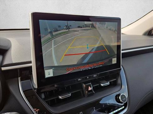 Used 2026 Toyota Corolla Cross XLE FWD image 14