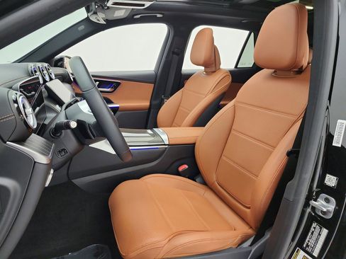 Used 2023 Mercedes-Benz GLC 300 image 13