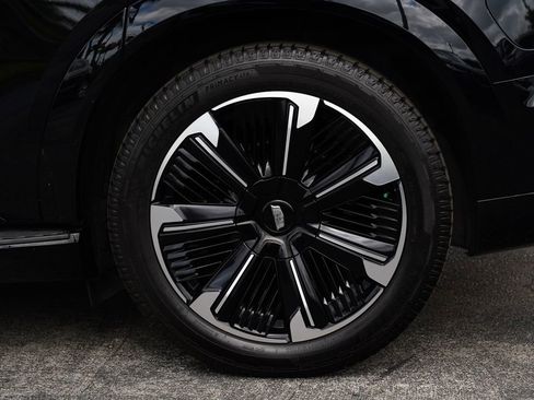 Used 2025 Cadillac Escalade IQ Sport 1 w/ Smart Trailering package image 15