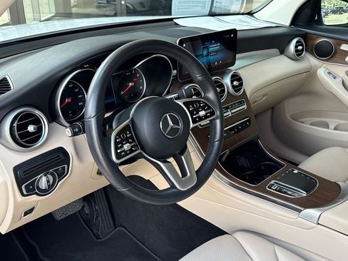 Certified 2022 Mercedes-Benz GLC 300 w/ Premium Package Lite image 19