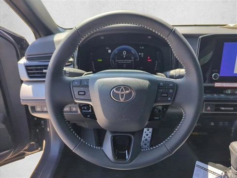 New 2026 Toyota Camry SE FWD image 17
