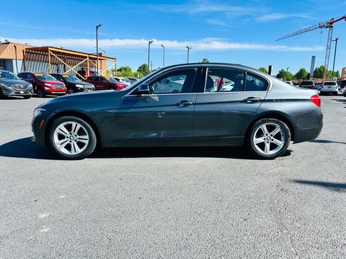 Used 2017 BMW 330i xDrive Sedan AWD/4WD image 4