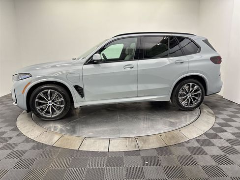 New 2026 BMW X5 xDrive50e w/ Executive Package AWD/4WD image 16
