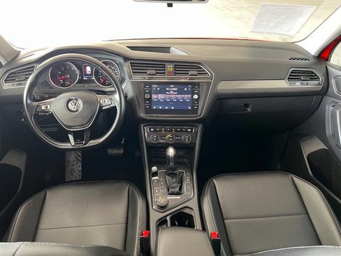 Used 2018 Volkswagen Tiguan SE w/ 3rd Row Seat Package image 10