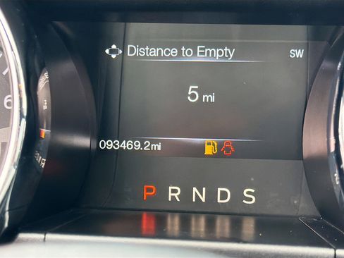 Used 2015 Ford Mustang Coupe image 34