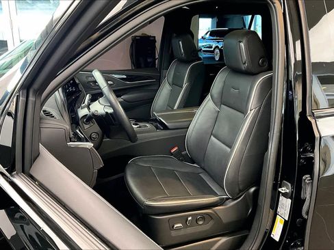 Used 2023 Cadillac Escalade Sport w/ Touring Package image 7