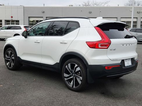 Certified 2023 Volvo XC40 B5 Plus w/ Driver Assist Package image 4