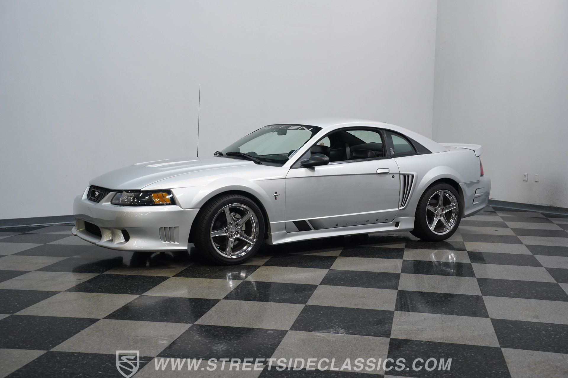 Used 2001 Ford Mustang GT RWD image 6