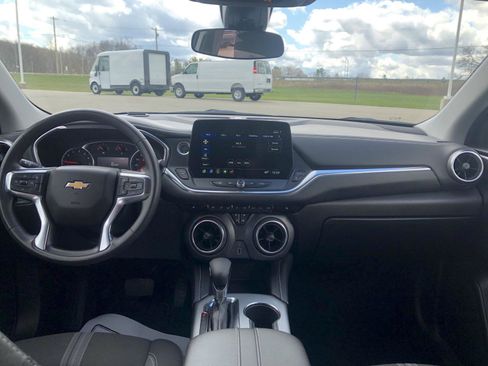 Used 2025 Chevrolet Blazer LT image 15