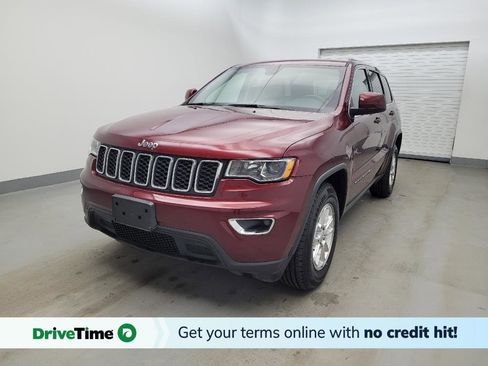 Used 2019 Jeep Grand Cherokee Laredo image 1