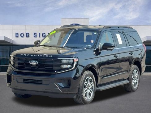 Used 2025 Ford Expedition Active AWD/4WD image 46