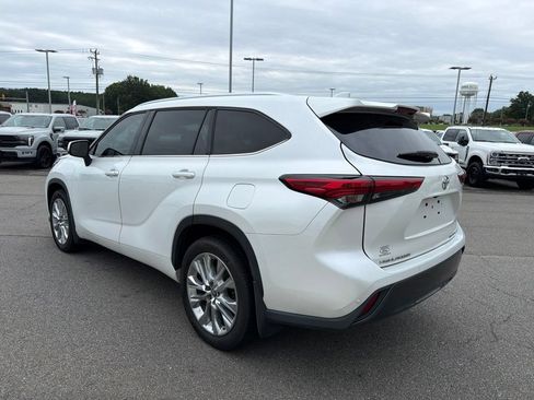 Used 2022 Toyota Highlander Limited AWD/4WD image 6