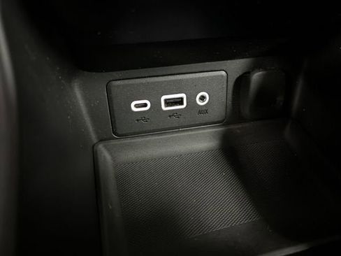 Used 2023 GMC Terrain SLE w/ Driver Convenience Package image 34