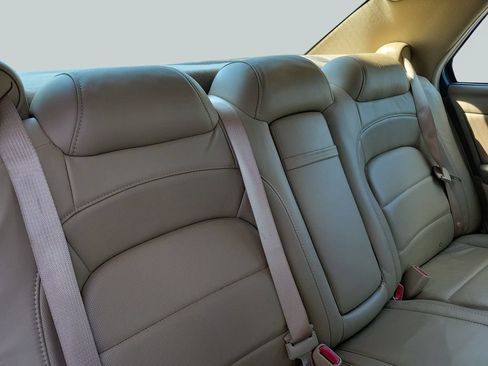 Used 2005 Cadillac De Ville w/ Deville Premium Package FWD image 39
