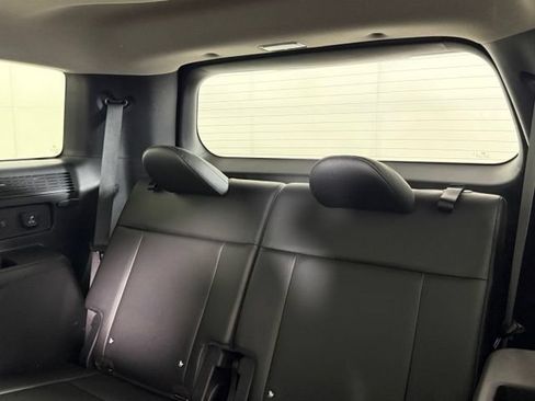 Used 2025 Hyundai Santa Fe Limited FWD image 23