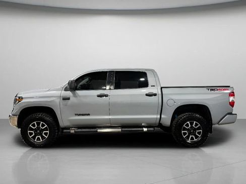 Used 2020 Toyota Tundra 4x4 CrewMax image 7