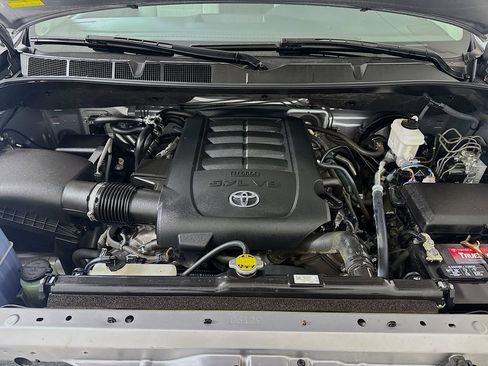 Used 2017 Toyota Sequoia SR5 image 27