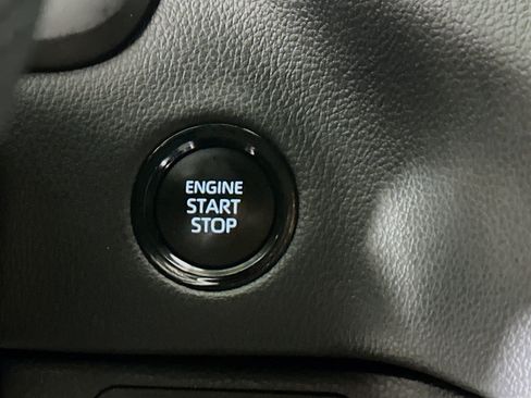 Used 2025 Toyota Tundra Limited AWD/4WD image 20