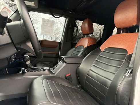 Used 2023 Ford Bronco Outer Banks w/ Sasquatch Package image 18