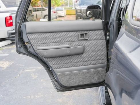 Used 1993 Toyota 4Runner SR5 AWD/4WD image 34