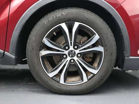 Used 2019 Toyota C-HR LE FWD image 9