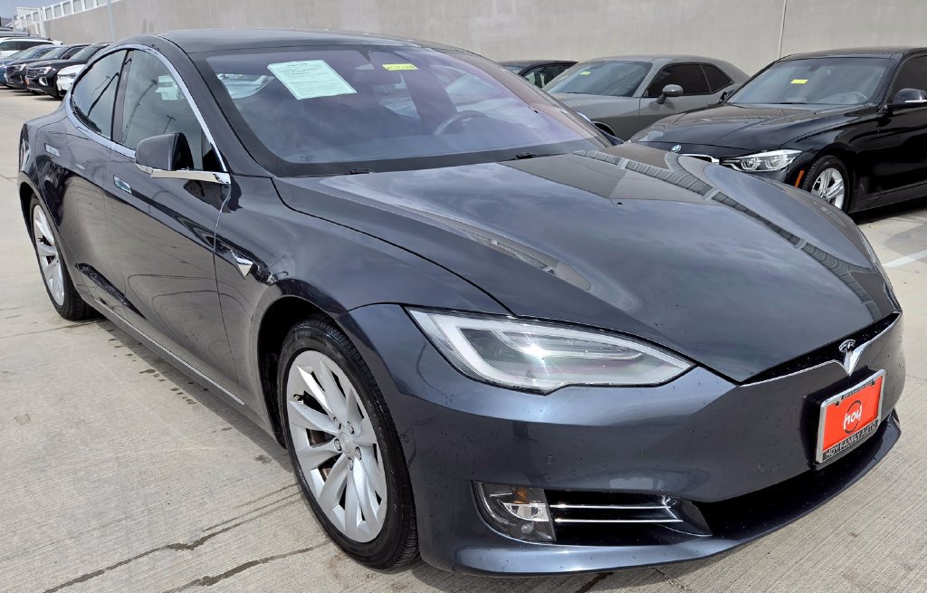 Used 2020 Tesla Model S Long Range AWD/4WD image 2