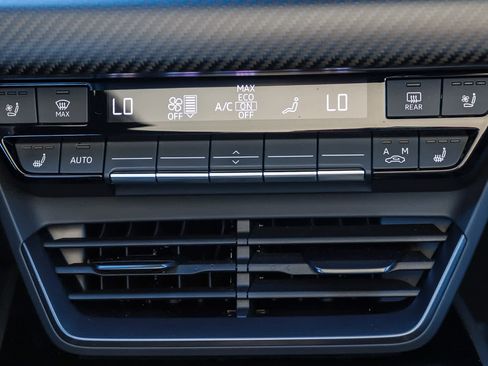 Used 2025 Audi RS e-tron GT performance w/ 21" Wheel Package image 17