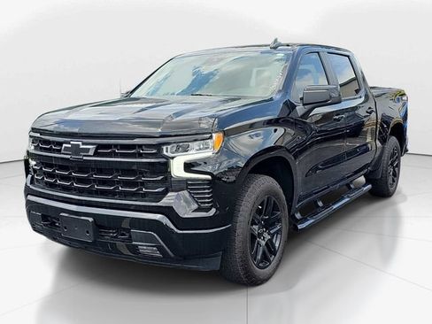 Used 2024 Chevrolet Silverado 1500 RST w/ Z71 Off-Road Package AWD/4WD image 7