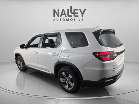 Used 2023 Honda Pilot EX-L image 3