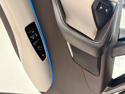 Used 2019 BMW i8 Roadster AWD/4WD image 19